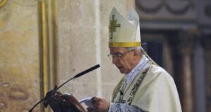 Papa remueve a su nuncio en Chile vinculado con encubrimiento de abusos sexuales