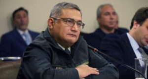 Director de Gendarmería desestima acusaciones en su contra y apunta a quienes las realizan