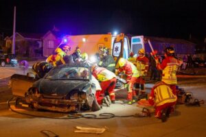 (VIDEO) Accidente en Costanera del Estrecho dejó a una joven de 20 años con lesiones graves