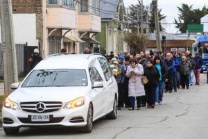 Jugadores y dirigentes del fútbol regional despidieron masivamente a Pedro Hueicha