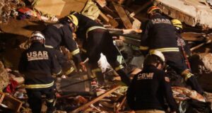 Mortal derrumbe de vivienda en el cerro Bellavista enluta a Valparaíso