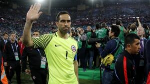 Confirmado: Claudio Bravo vuelve a jugar por la selección chilena