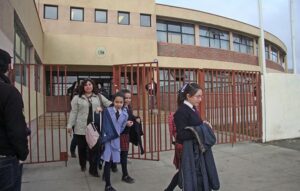 Rechazo de apoderadas obliga cambios en plan de recuperación de clases