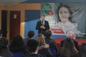 Feria de Empleo y Emprendimiento  ofreció 150 cupos laborales en Natales