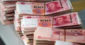 Moneda china se hundió en comparación al dólar tras presiones de Trump a Pekín
