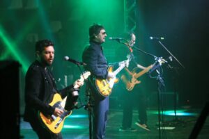 Los Tres no defraudaron y arrasaron en la primera noche del Festival Folclórico