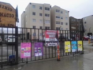 Vecinos del condominio San Ignacio exigen que Salfa los reubique en otro sector