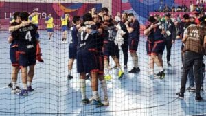 No aguantó las lágrimas: la incontenible emoción de figura del balonmano tras triunfo ante Brasil