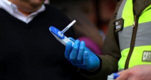 Conductores drogados: parlamentarios y médicos llaman a intensificar controles y aumentar prevención