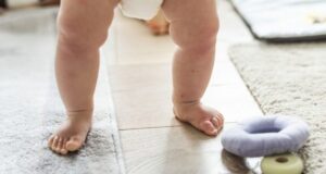 Retirarán del mercado miles de toallitas húmedas para bebés que traían bacteria