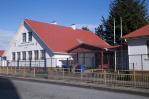 Escuelas municipales no cuentan con sus banderas para estas Fiestas Patrias