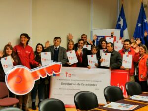 Bienes Nacionales entregó “cheque dieciochero” a 36 familias que tramitaron su título