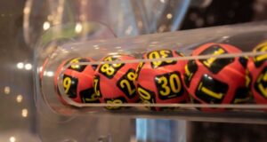 Se busca al dueño de más de $3 mil millones: ganador del Loto aún no aparece