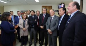 Diputados de la UDI se realizan test de drogas en el Congreso y emplazan al PS a replicar la medida