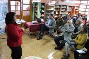 Gobernadora participó de ceremonia de certificación del taller de historia y serigrafía