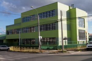 Profesores de Escuela Portugal paralizan sus funciones por conflicto laboral