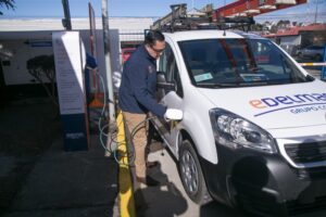 Edelmag puso en marcha primer vehículo eléctrico en Magallanes
