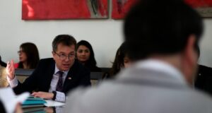 Gobierno mantiene a subsecretario Salaberry pese a acusaciones por violar Ley de Tránsito