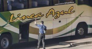 Cerca de 50 trabajadores de Línea Azul esperan finiquitos para buscar empleo