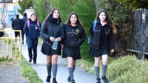 Abogado Arcos acusa a parlamentarios de no velar por la educación de los menores