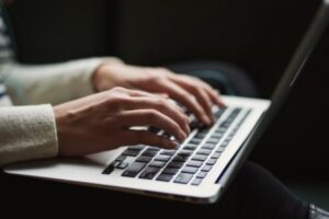 ¿Qué pasa con el ciberbullying en los colegios?