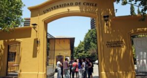 Exalumnas acusan a profesor de Arquitectura de la U. de Chile por acoso sexual y hostigamiento