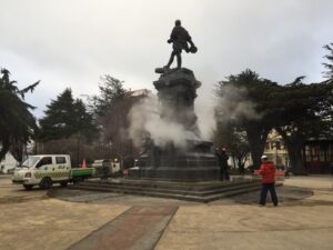 Opinión callejera apoya pedido de expulsión a ciudadana francesa