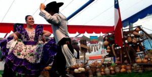 Kermeses escolares y fondas dan el vamos a las Fiestas Patrias