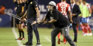 Diego Maradona vuelve al fútbol argentino y dirigirá a Gimnasia y Esgrima de La Plata