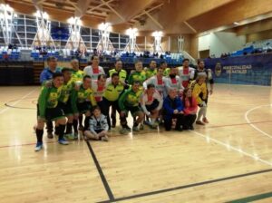 Estrellas del fútbol nacional vencieron  cómodamente a la selección de Natales