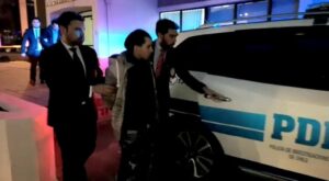 Detectives detuvieron a sujetos que minutos antes asaltaron a un transeúnte