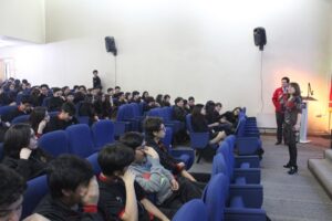 Seremi expuso ante estudiante de enseñanza media sobre Derechos Humanos y civismo