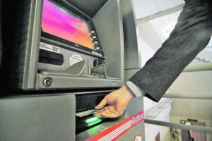 El 30% de los trabajadores que recibirá aguinaldo lo usará para pagar deudas