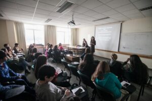 Conversatorio estudiantil abordó la importancia de prevenir el suicidio