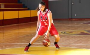 Magallánica Valentina Ojeda obtuvo beca  para jugar y estudiar en los Estados Unidos