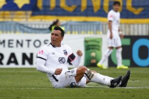 Esteban Paredes estará 15 días lejos de las canchas y se perderá partido ante la UC