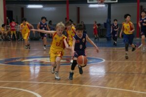 El básquetbol mini del Club Sokol realizó una exitosa jornada deportiva solidaria