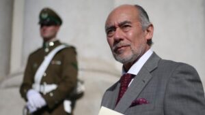 “Hay que hacer una nueva Constitución, no enmiendas ni parches”