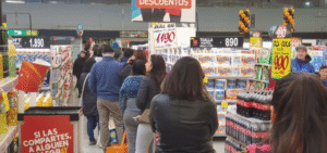 Supermercados de Punta Arenas abrirán sus puertas “según condiciones de seguridad”