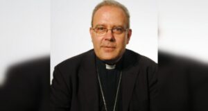 Papa nombra nuevo nuncio para Chile en reemplazo de Ivo Scapolo, vinculado con encubrimiento