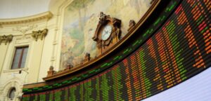 Bolsa de Santiago profundiza caída tras cancelación de la APEC y COP25