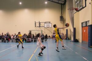 Con gran éxito se juega el Campeonato de Básquetbol Copa