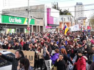 Masiva adhesión a demanda nacional