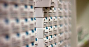 Pacientes podrán importar directamente sus medicamentos desde el próximo año