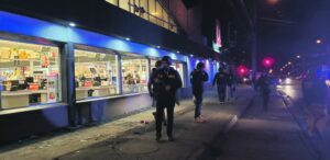 Delincuentes saquearon Unimarc de Zenteno