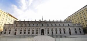 Gobierno asigna un 12% más a Comunicaciones a la par con recorte en Cultura