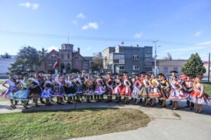 Campeonato Nacional Juvenil de Cueca reúne a 16 parejas en competencia