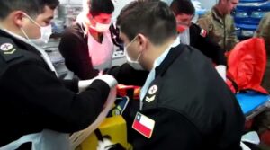 Armada de Chile realizó ejercicio de Evacuación Aeromédica de Pacientes Críticos