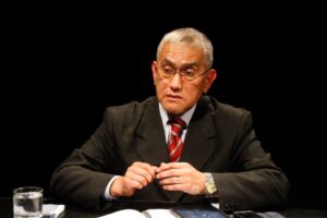 Obispo Paillán no estima necesario cambiar la Constitución