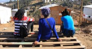 Estudio concluye que 51% de los chilenos creen que la inmigración es negativa para el país